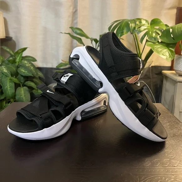 Shoes | Nike Air Max Sol Fd638002 Blackwhiteunisex Strap